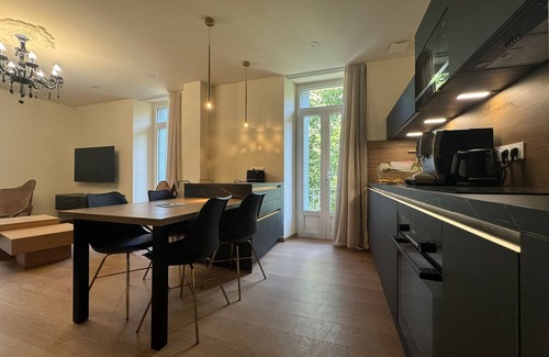 Chateau-Ville-Vieille Apartment | Residence VillaBelleFleur-Apartment La Colchique