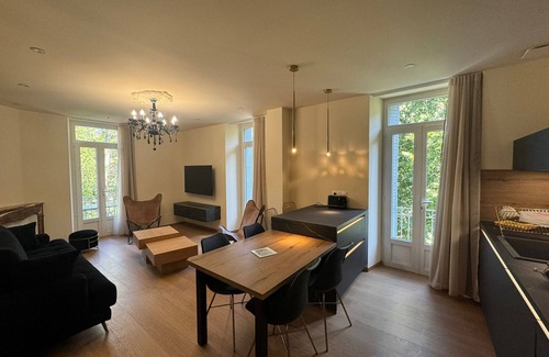 Chateau-Ville-Vieille Apartment | Residence VillaBelleFleur-Apartment La Colchique