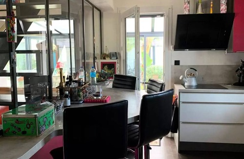 Six-Fours-les-Plages Apartment | Residence Pins Parasol - Beautiful detached house with private pool and close to the sea