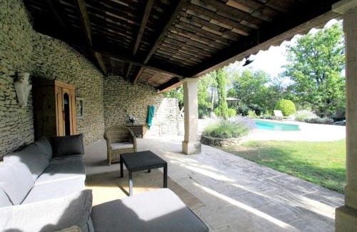Murs Villa | Residence in the heart of the Lubéron garrigues - by feelluxuryholidays