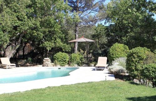 Murs Villa | Residence in the heart of the Lubéron garrigues - by feelluxuryholidays