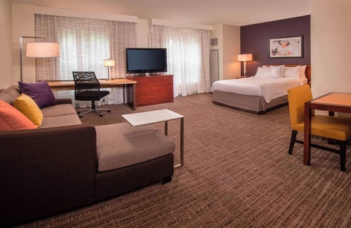Eisenhower East Hotel | Residence Inn Alexandria Old Town/Duke Street by Marriott