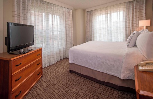 Eisenhower East Hotel | Residence Inn Alexandria Old Town/Duke Street by Marriott