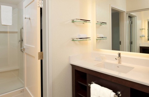 East Paris Hotel | Residence Inn by Marriott Grand Rapids Airport