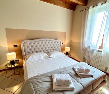 Castel Venzago Apartment | Residence la Lucciola