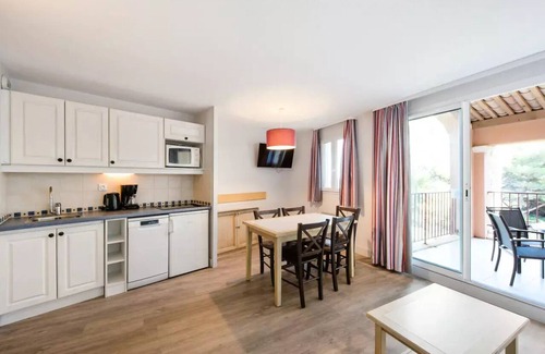 Giens Apartment | Residence La Pinède - maeva Home - 2 room apartment for 5 people Selection