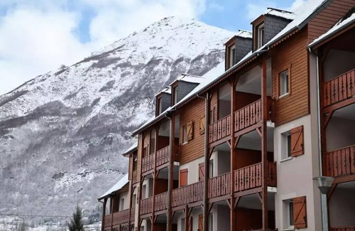 Luz-Saint-Sauveur Apartment | Residence Le Domaine du Val de Roland * - 3 Rooms 6 People Standard PMR