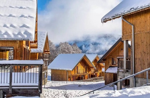 La Feclaz Apartment | Residence Les Chalets du Berger* - 3 Rooms for 8 people Duplex Mountain Corner