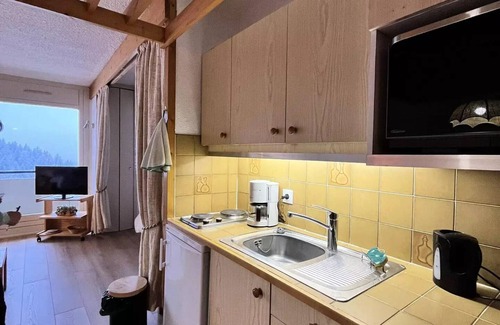 Villard-de-Lans Apartment | Residence Les Glovettes - Studio for 6 People