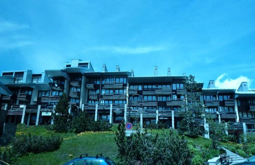 Le Lavachet Apartment | Residence Lot 300 A And B - Apartment 2 rooms 4 people close to the slopes and shops in the Lavachet district. Located on the 4th floor of a