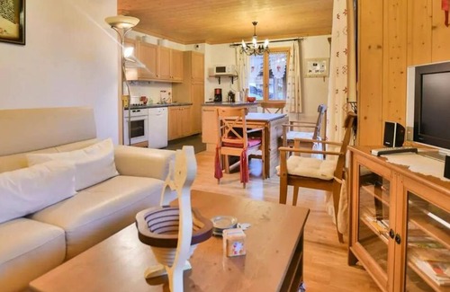 Le Chinaillon Apartment | Residence Refuge Des Outalays C - Refuge C1, Apartment 50m from the slopes, 2/4 persons