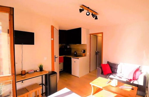 Areches Apartment | Residence Val Blanc 1 - South facing apartment in the heart of the village, close to ski lifts