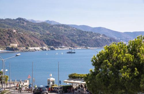 Arenzano Apartment | Residence Via Di Francia