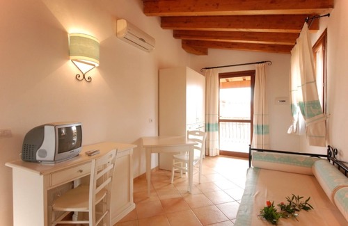 Aglientu House | Residence with pool in Vignola Mare