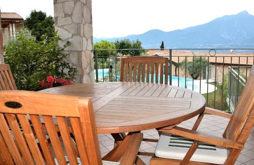 Albisano Apartment | Residenza alle Torri With Pool