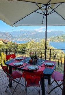 Tavernola Apartment | Residenza Coccinelle vista Lago d'Iseo