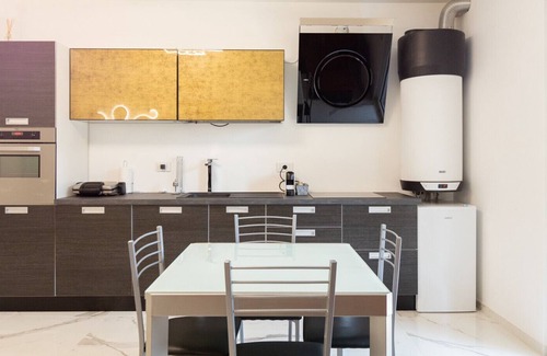 Cavaria Con Premezzo Apartment | RESIDENZA LINDA MXP TERMINAL -IXIHOME