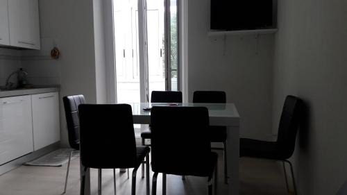 Vado Ligure Apartment | Residenza Lux fronte mare