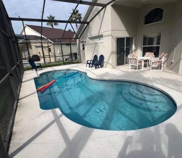 Lake Berkley House | Resort Community 4 Bedroom Family Home, Pool & 15 Min Disney
