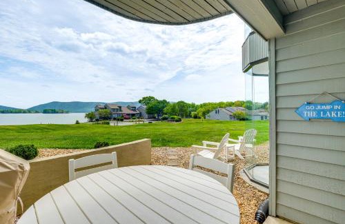North Shore Apartment | Resort Condo on Smith Mtn Lake Linens Included!