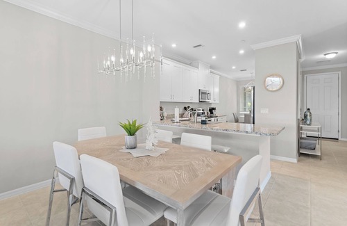 Naples Condo | Resort Living, Professionally Decorated, END Unit,1st Floor, Stunning Water View