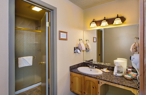 South Lake Tahoe Hotel | Resort Retreat with a Private Beach: Lodge Rooms,