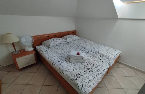 Crveni Vrh Resort | Resort Skiper Monte Rosso Family Apartment with direct Seaview