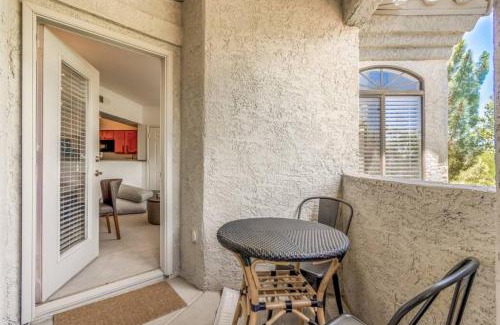 North Scottsdale House | Resort-style 1BR - Walkable - Putting Green - Pool