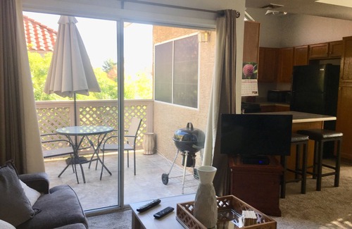 Val Vista Lakes Condo | Resort Style Condo for Rent in Beautiful Beach Club Village. Long and short rent