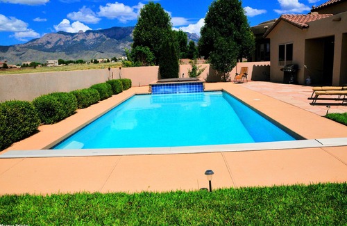 Nor Este House | Resort Style Home - Your Albuquerque Oasis