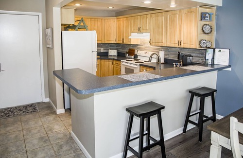 Fairfield Glade Condo | 🌄Resort Vacations at Fairfield Glade TN Lake Front Condo, amazing views from panoramic windows!