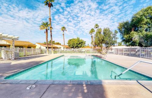 Palm Desert Apartment | Resorter Retreat Permit# STR2025-0136