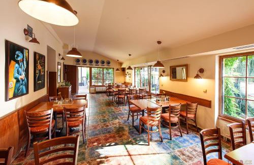 Skutec House | Restaurace a Penzion U Palečků