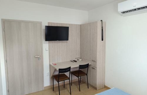 Sezemice House | Restaurace - penzion Bavorský dvůr