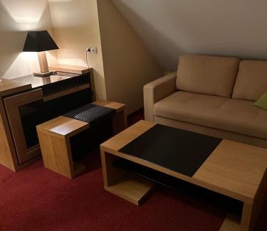Myslenice Hotel | Restauracja i Hotel Oberża Wilczy Głód