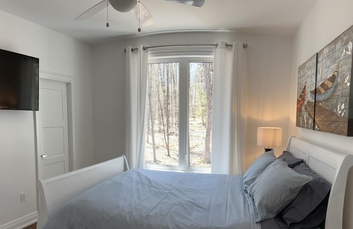 Baysville Cottage | Restful, Blissful, Cheerful, Central Muskoka Escape