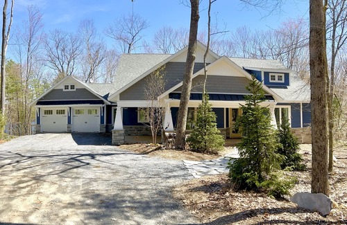 Baysville Cottage | Restful, Blissful, Cheerful, Central Muskoka Escape