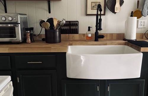 Albion Apartment | Restored Historical home near Erie Canal