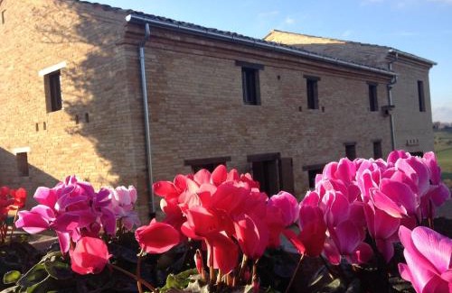 Montegiorgio Villa | Restored Italian Farmhouse with Cottage, Pool & Views