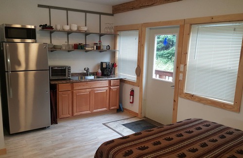 Lowell Point Cabin | Resurrection Lodge on the Bay