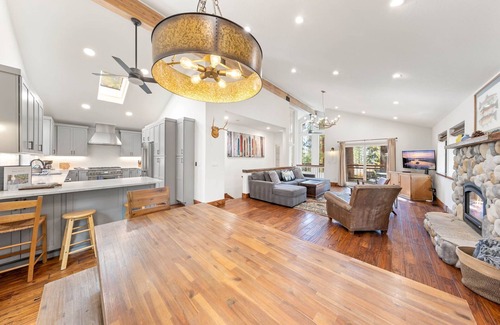 Brockway House | Retreat at the Lake | 5 Minutes walk to Speedboat Beach