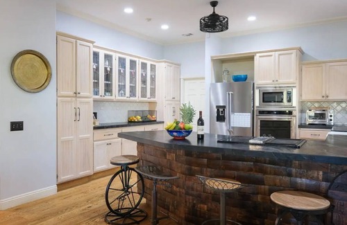Fallbrook House | Retreat Like Experience in The Hills of Fallbrook!