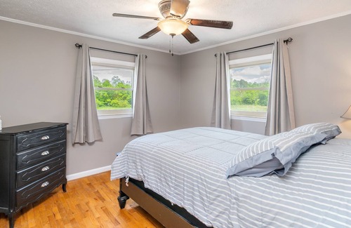Ashley Oaks House | Retreat of East Knoxville