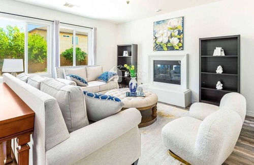 Mira Loma House | Retreat on Harrow