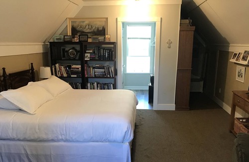 Mobile Apartment | Retreat to the last battleground of the American Civil War!