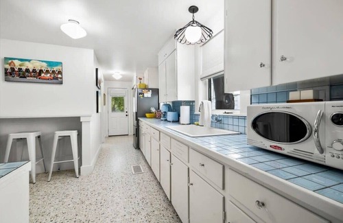 South River City House | Retro SoCo Home | Heated Cowboy Pool | Near ACL