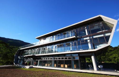 Shoufeng Bed & Breakfast | Revika B&B