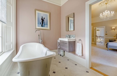 East Dereham Bed & Breakfast | Reymerston Hall