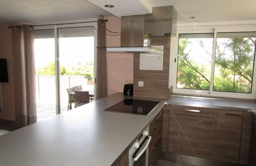 Carnoux-en-Provence Apartment | Rez-de-villa Bellevue T3, 56 m², 3 km de Cassis