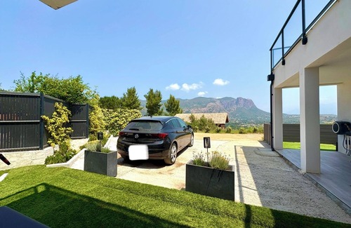 Alata Apartment | Rez de villa tour confort near Ajaccio with panoramic view of Mont Gozzi